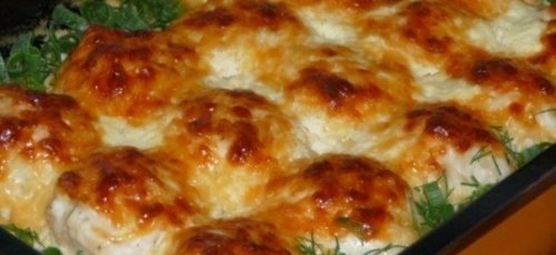 Нежные куриные шарики в сырно-сливочном соусе